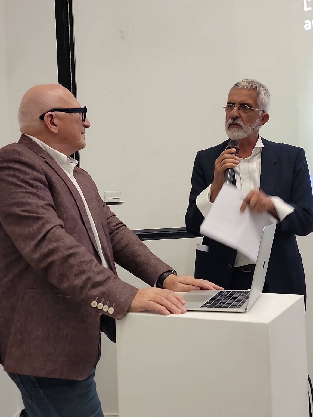 Jean-Gabriel GANASCIA et Xavier COMBE en grande discussion